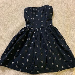 Abercrombie & Fitch -XS- Strapless Dress